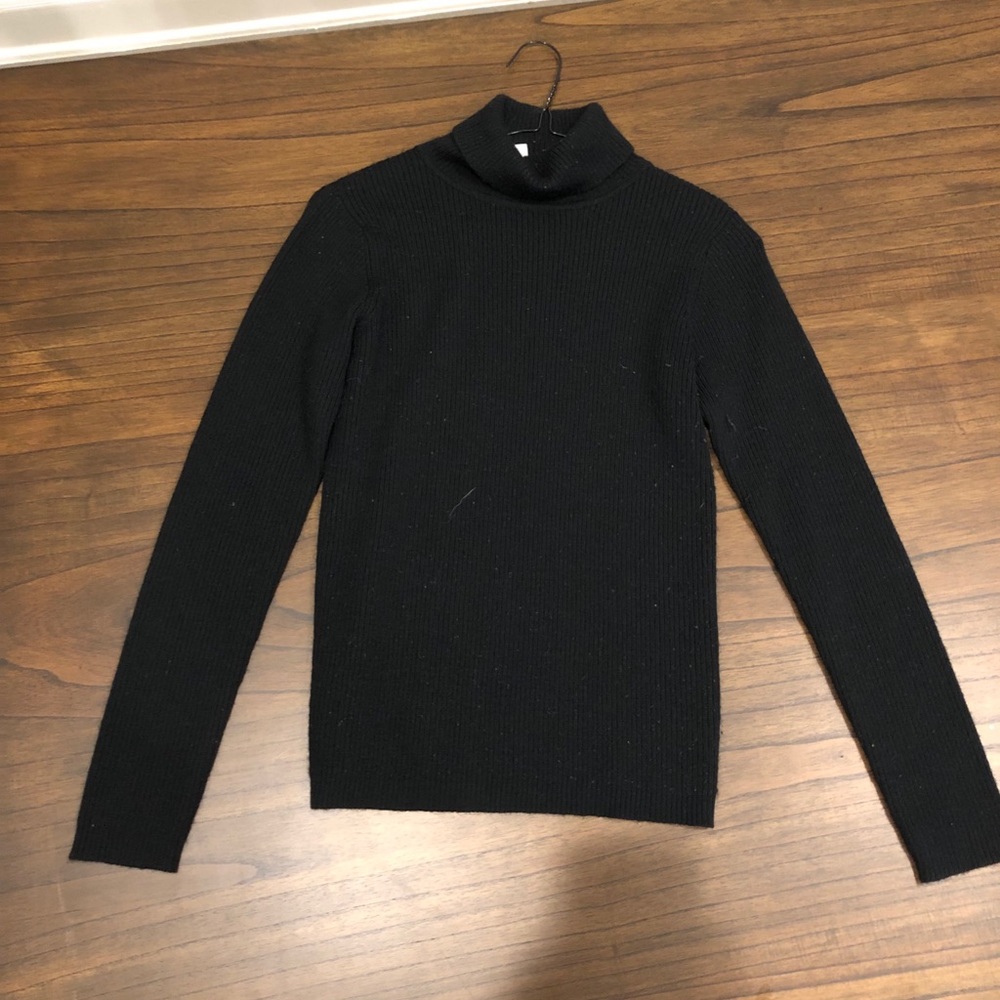 Black Woolen Turtleneck